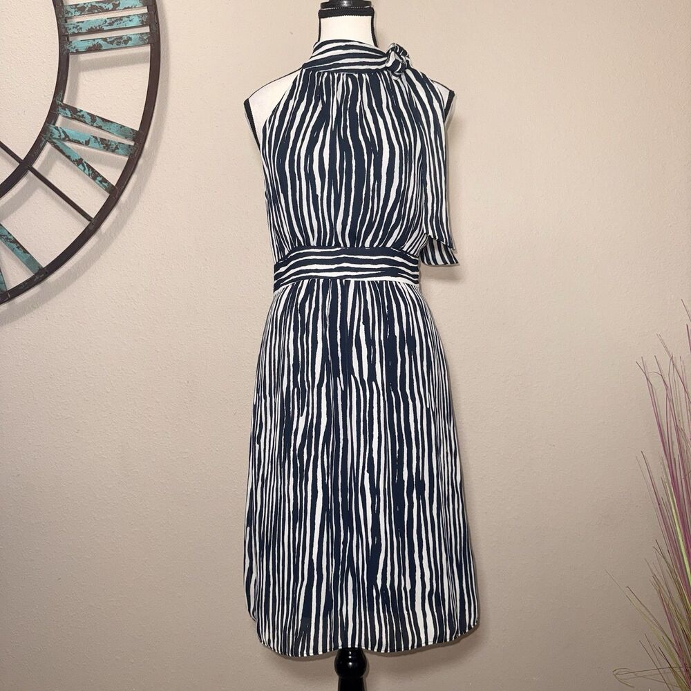 Banana Republic Sleeveless Halter Dress Size 2 EUC Black & White Striped Lined